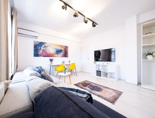 Cazare in regim hotelier by LauriiRent