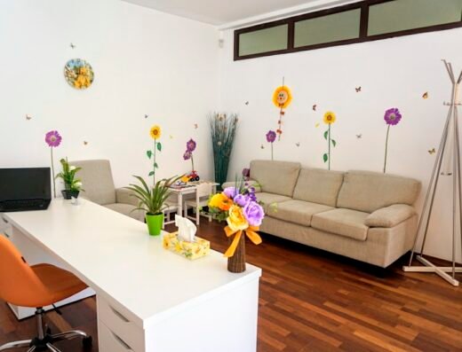 Dr. POPESCU SILVIA – Medic Specialist PSIHIATRIE PEDIATRICĂ; Competență în PSIHOTERAPIE