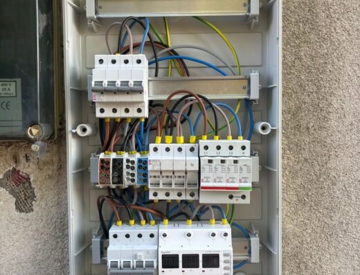 Electrician Autorizat ANRE specializat in FOTOVOLTAICE si CONSTRUCTII