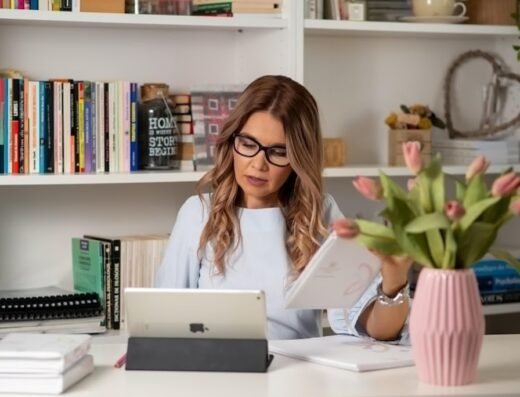 Ica SECOȘAN, PhD – Clinical Psychologist and Psychotherapist