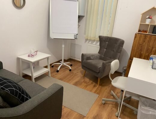 Psiholog și psihoterapeut Lavinia Petrula