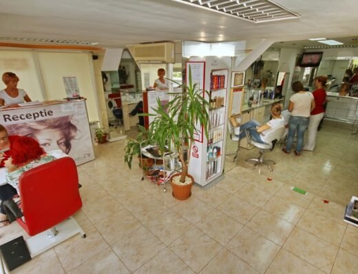 Rina Fashion Str. Isaccei